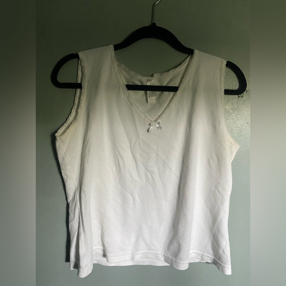 NEW! White top🩷